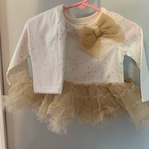 Baby girl gold tutu shirt with leggings